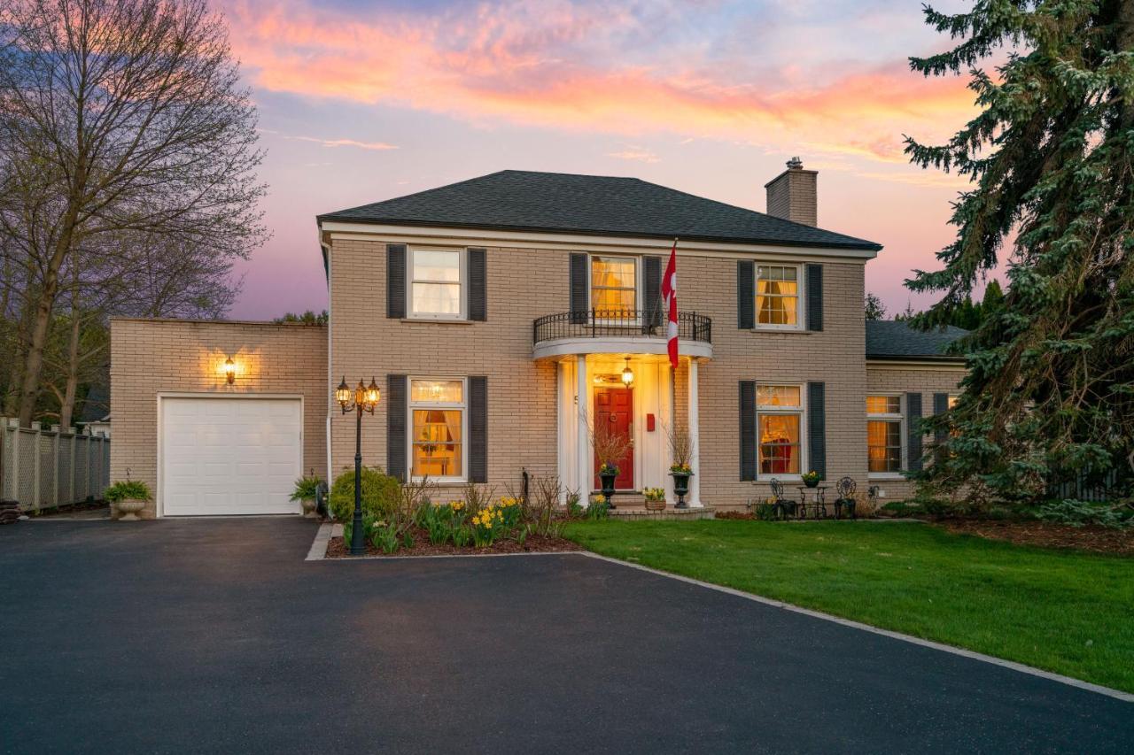 Abacot Hall Bed & Breakfast Niagara-on-the-Lake Dış mekan fotoğraf